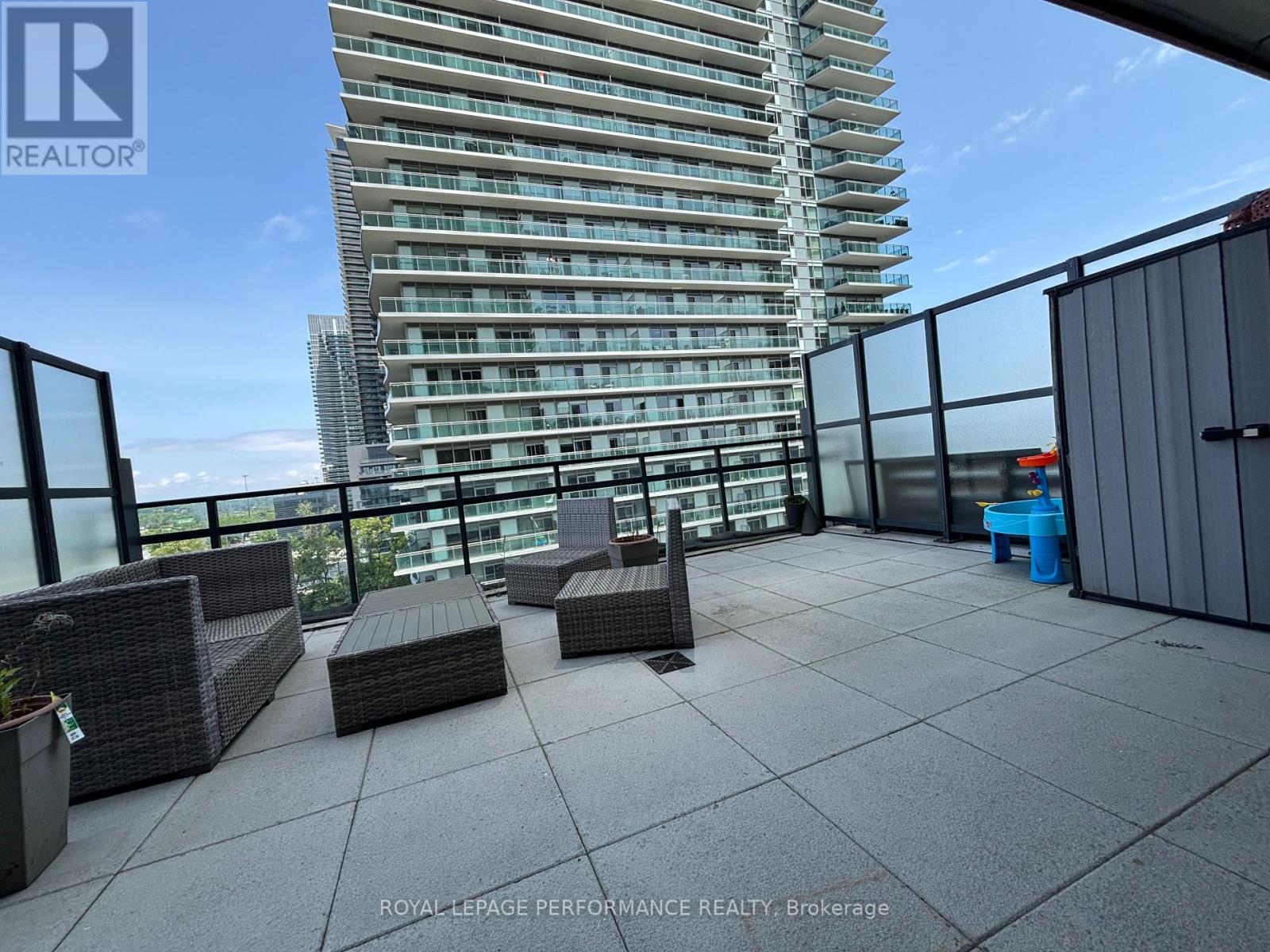 Photo 16 of 710 30 Shore Breeze Drive, Toronto ON