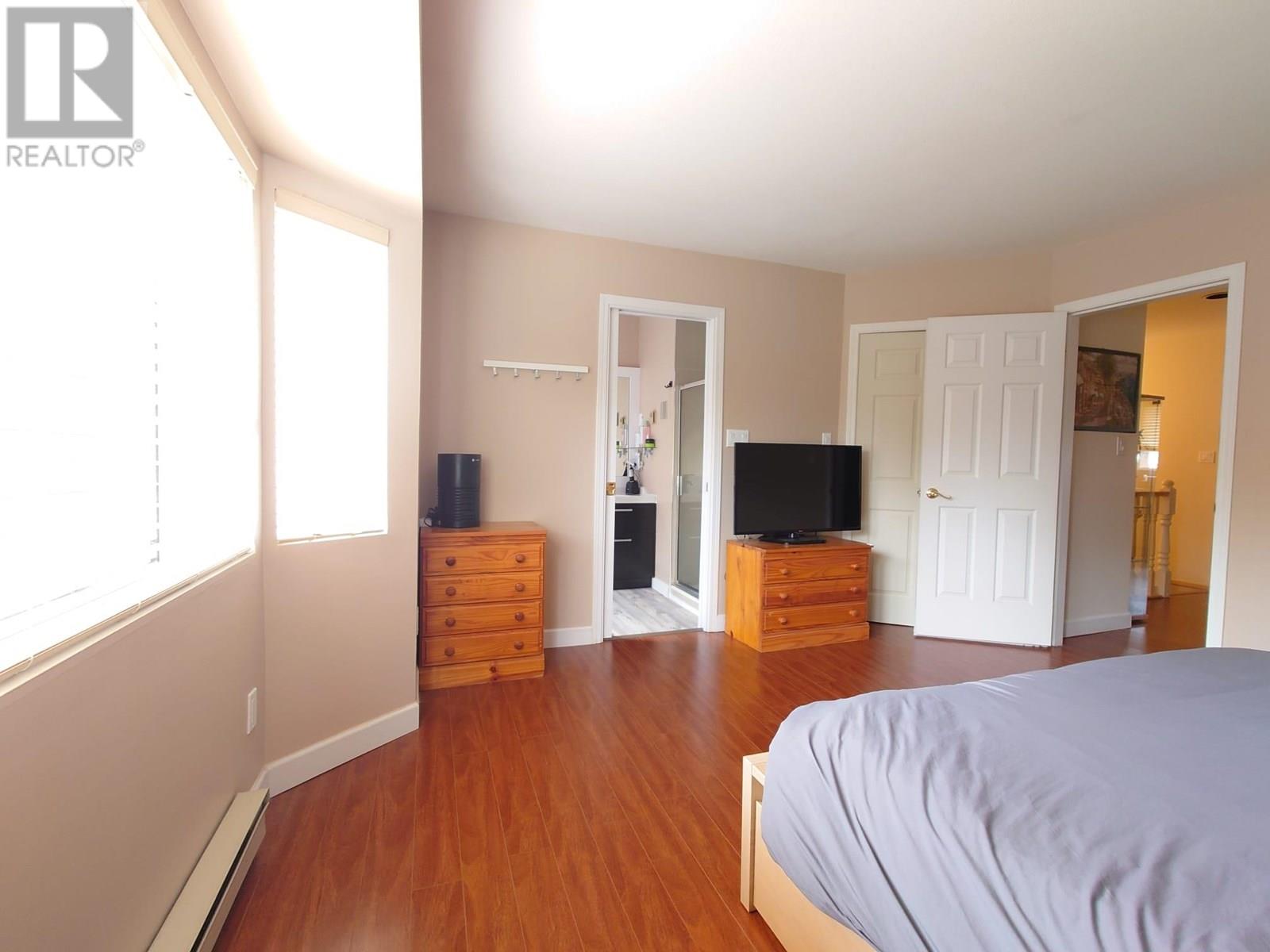 2 8411 SAUNDERS ROAD, Richmond