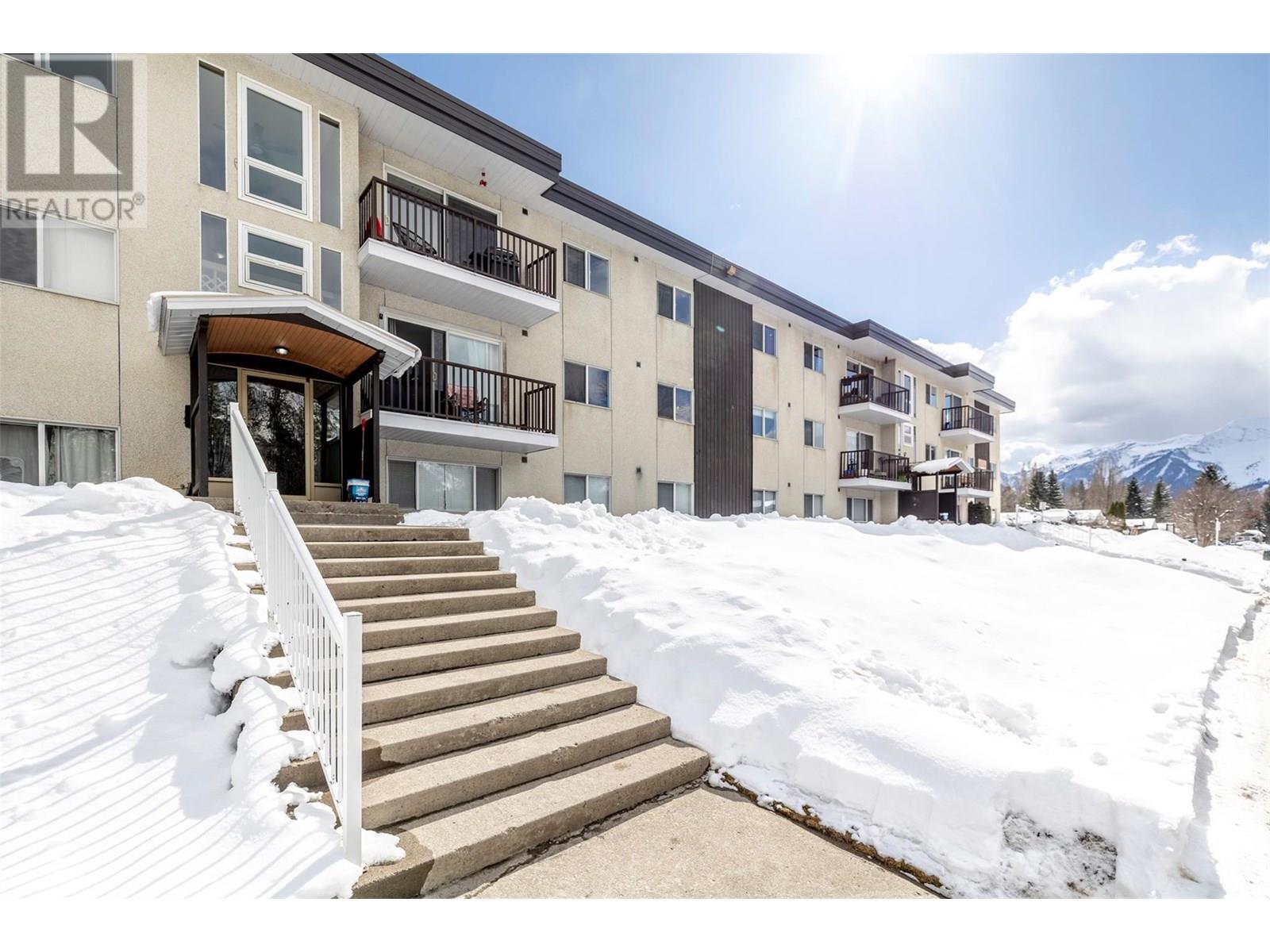 Photo 14 of 30 Ridgemont Avenue Unit 103, Fernie BC