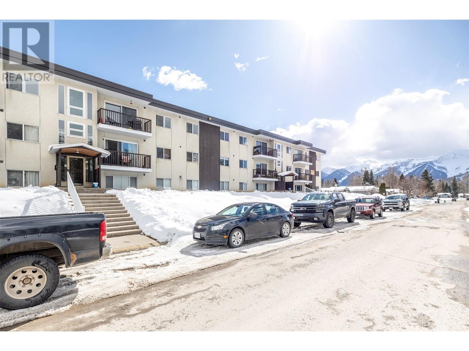 Photo 9 of 30 Ridgemont Avenue Unit 103, Fernie BC