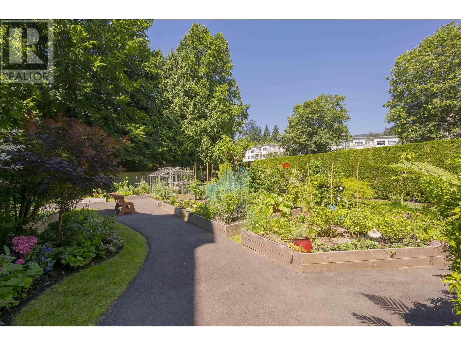 Photo 39 of 301 2963 Burlington Drive, Coquitlam BC