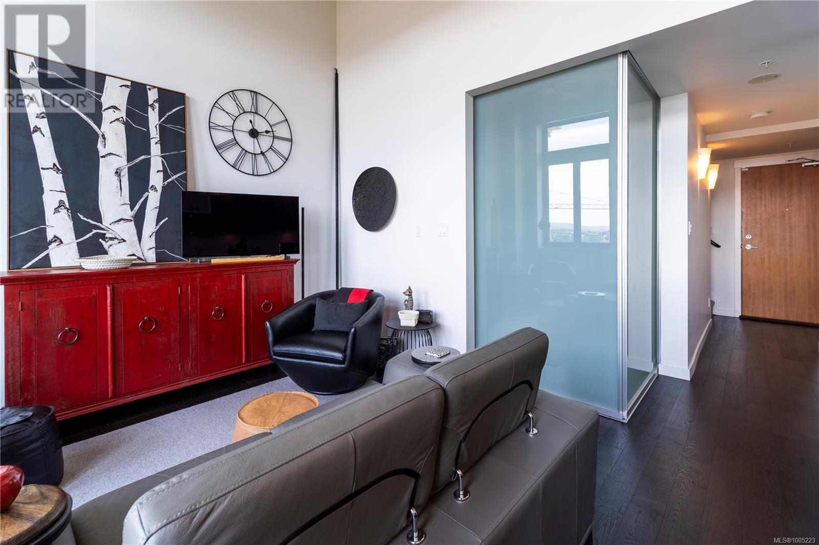 Photo 5 of 423 770 Fisgard St, Victoria BC