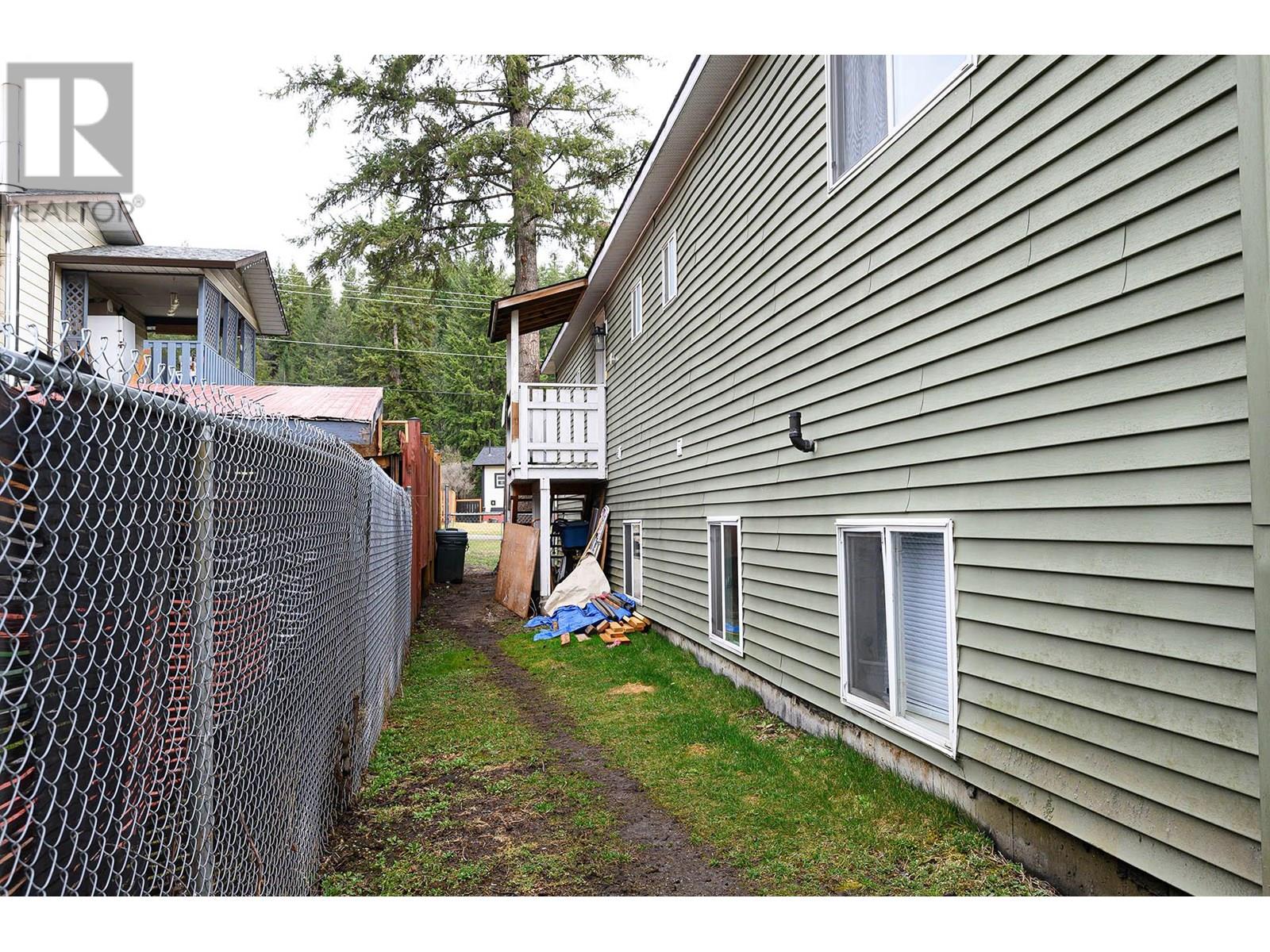 Photo 15 of 4641 Spruce Crescent, Barriere BC