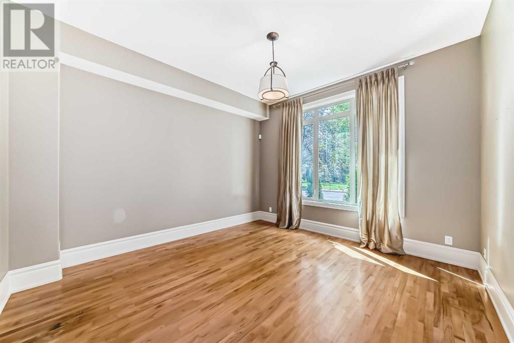Single Family House for Sale in   Street NW Banff Trail Calgary 