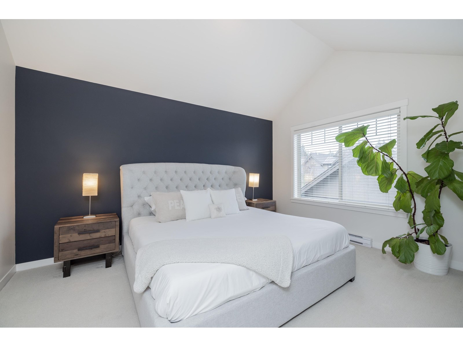16454 25 AVENUE, Surrey