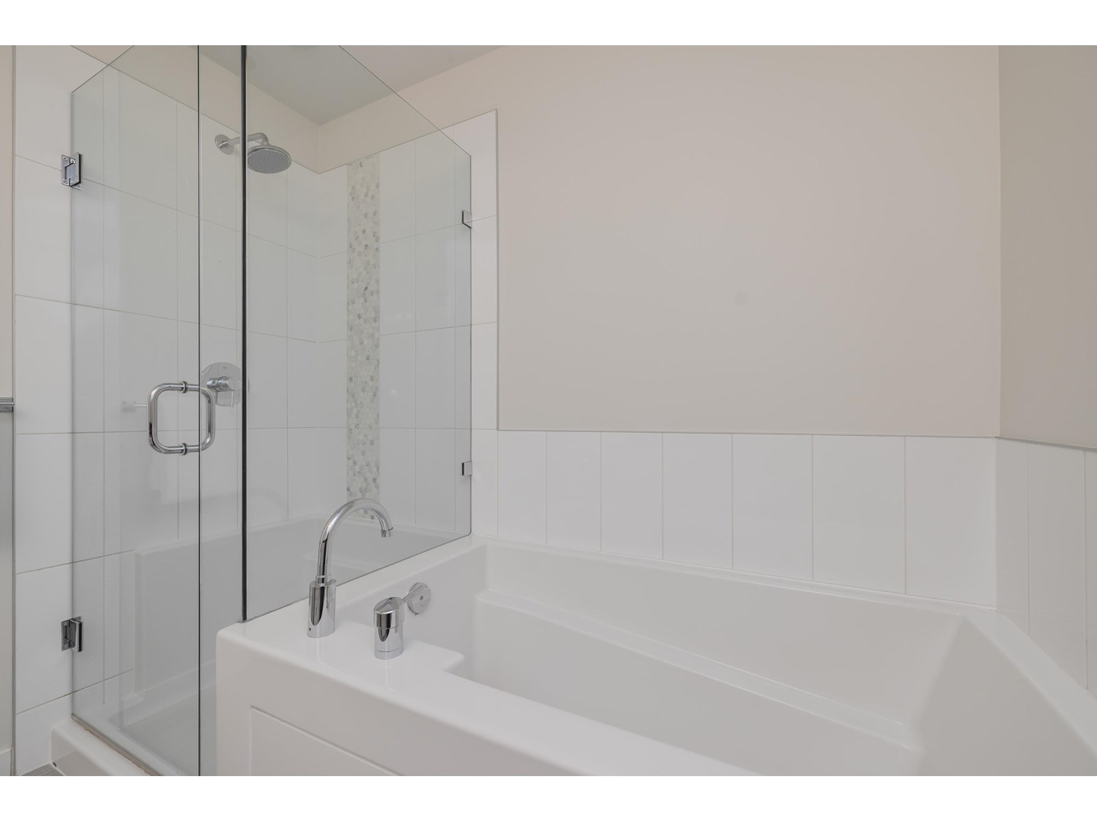 16454 25 AVENUE, Surrey
