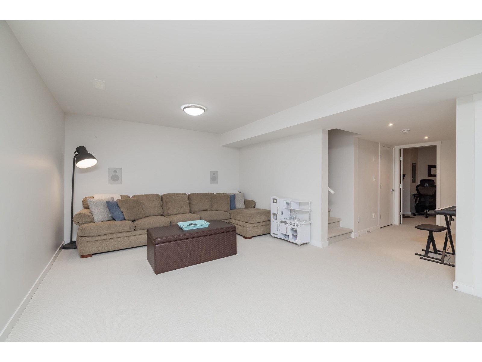 16454 25 AVENUE, Surrey