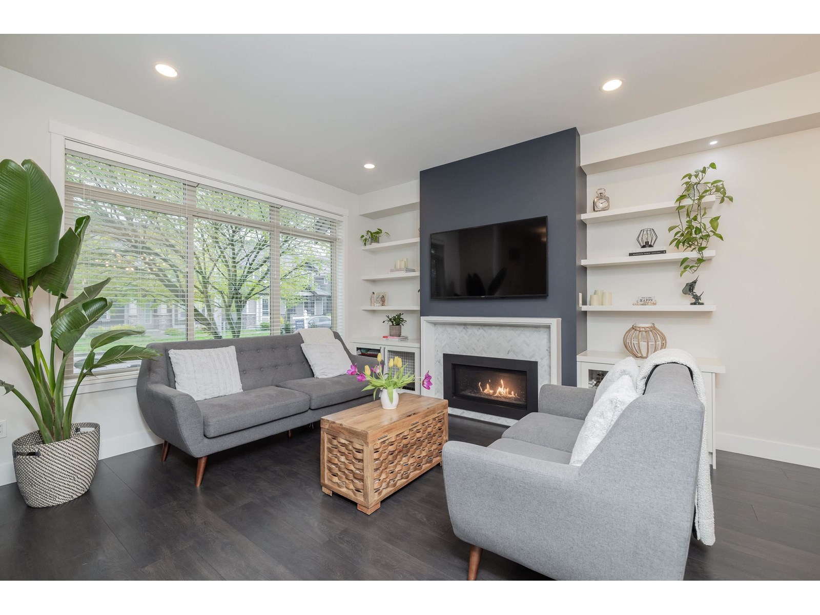 16454 25 AVENUE, Surrey