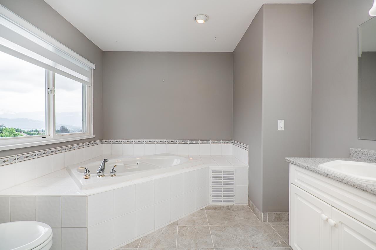 Photo 9 of 5401 Highroad Crescent Promontory, Chilliwack BC