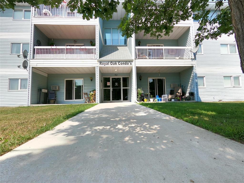 Photo 4 of 306 92 Fifth Street S, Beausejour MB