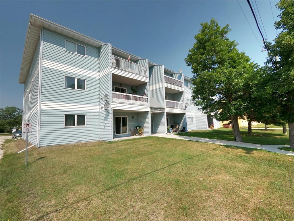 Photo 17 of 306 92 Fifth Street S, Beausejour MB