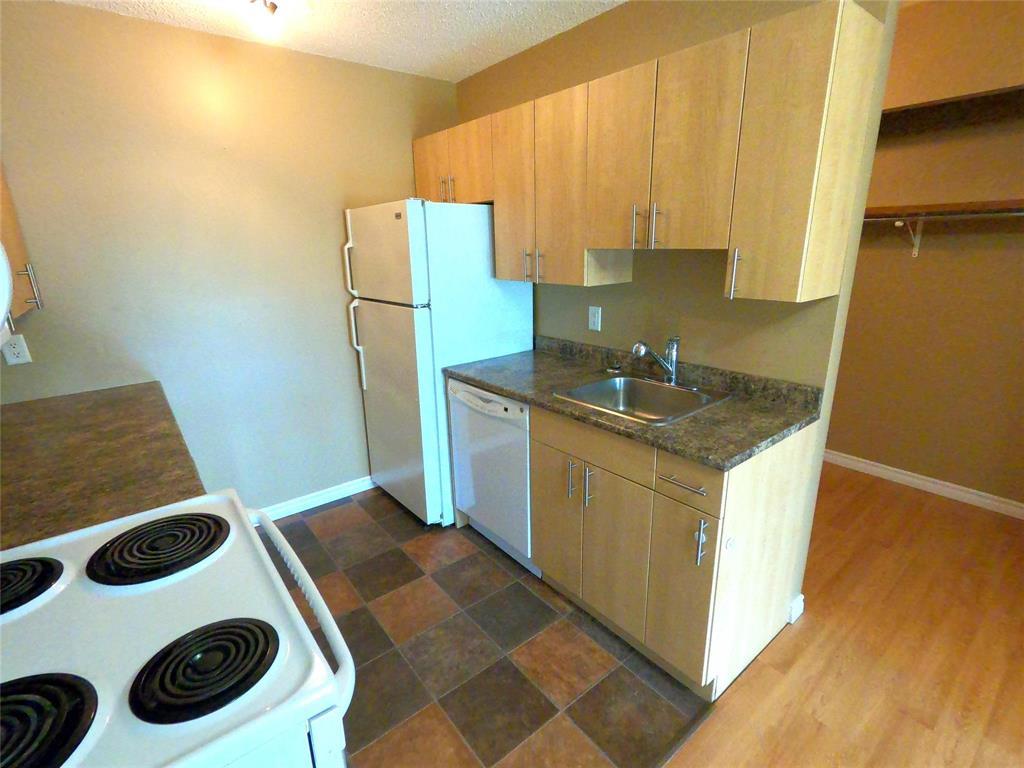 Photo 20 of 306 92 Fifth Street S, Beausejour MB