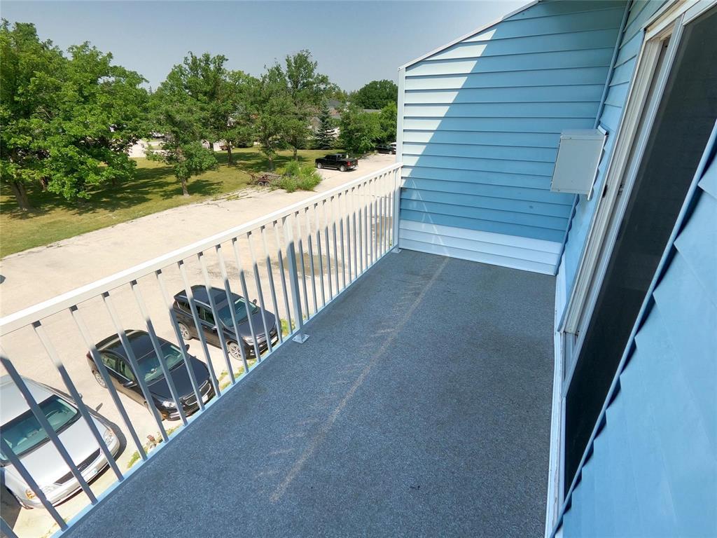 Photo 3 of 306 92 Fifth Street S, Beausejour MB