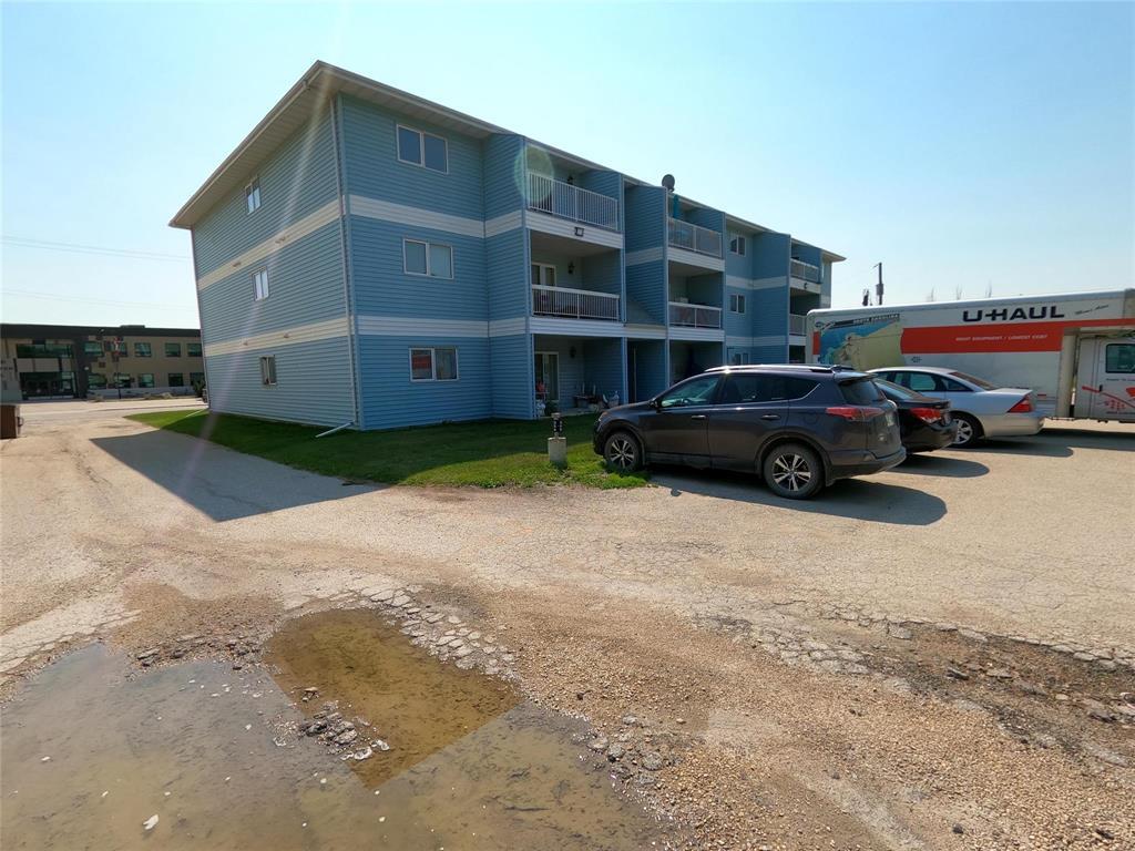 Photo 16 of 306 92 Fifth Street S, Beausejour MB
