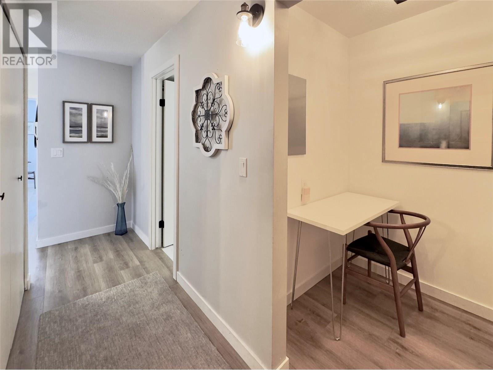 84 VAN HORNE Street Unit# 203, Penticton