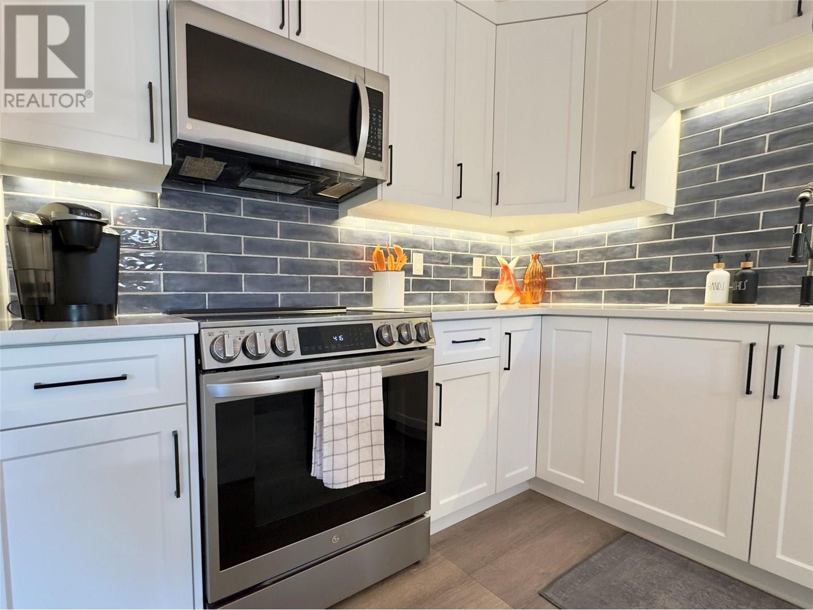 84 VAN HORNE Street Unit# 203, Penticton
