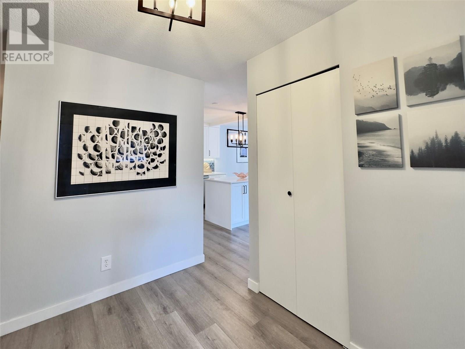 84 VAN HORNE Street Unit# 203, Penticton