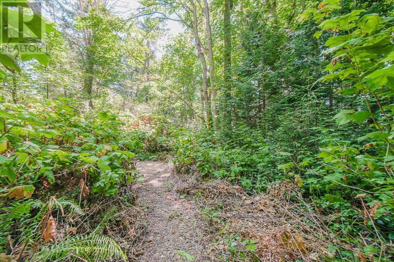 16 PASSAGE ISLAND, West Vancouver