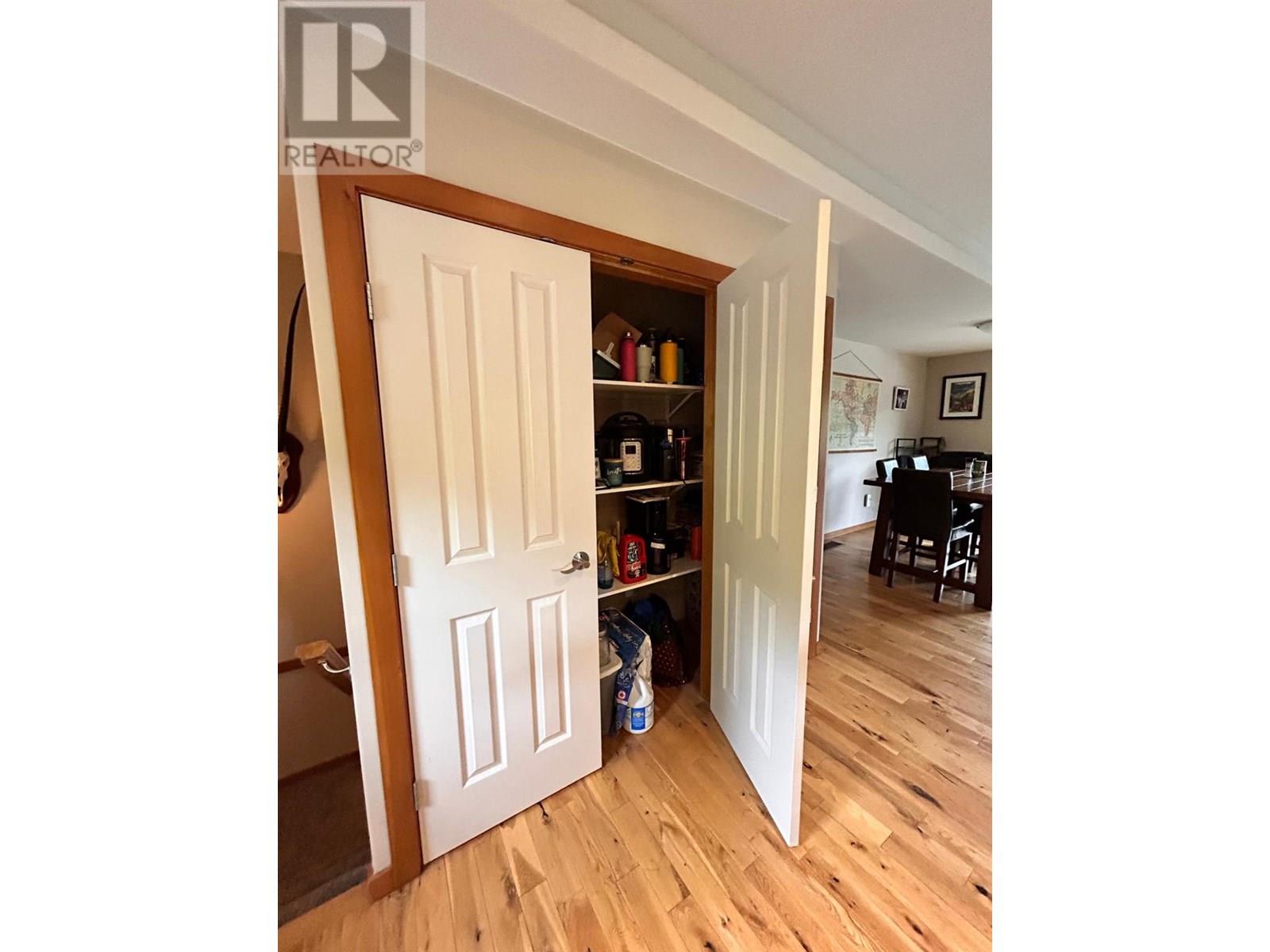 930 REDSTONE Drive, Rossland