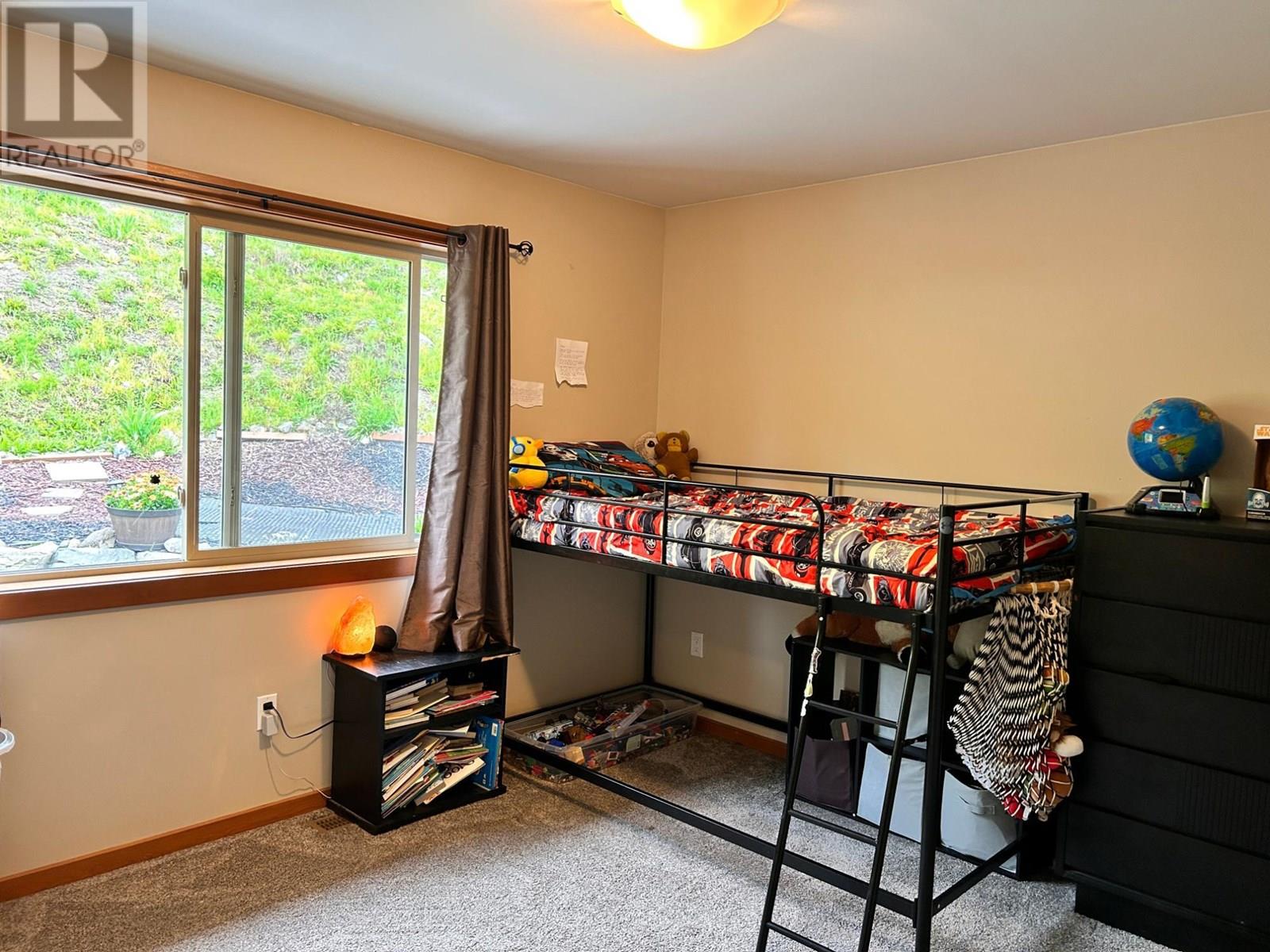 930 REDSTONE Drive, Rossland