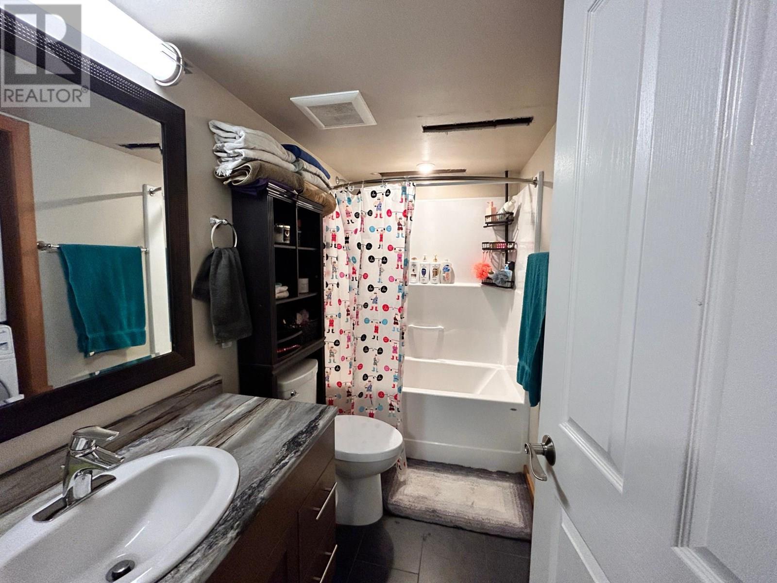 930 REDSTONE Drive, Rossland