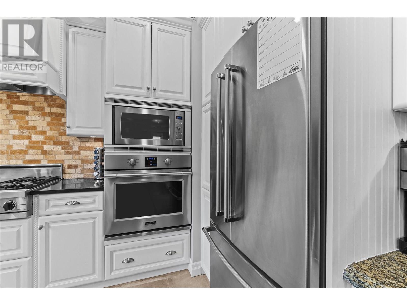 Photo 16 of 1581 24 Street Ne, Salmon Arm BC
