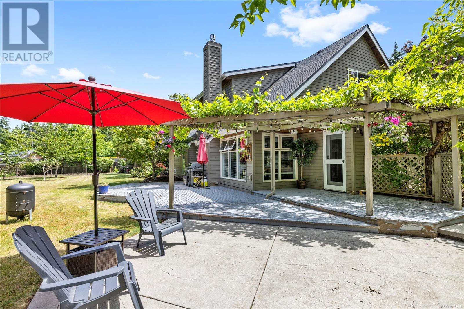 Photo 10 of 455 First Ave W, Qualicum Beach BC