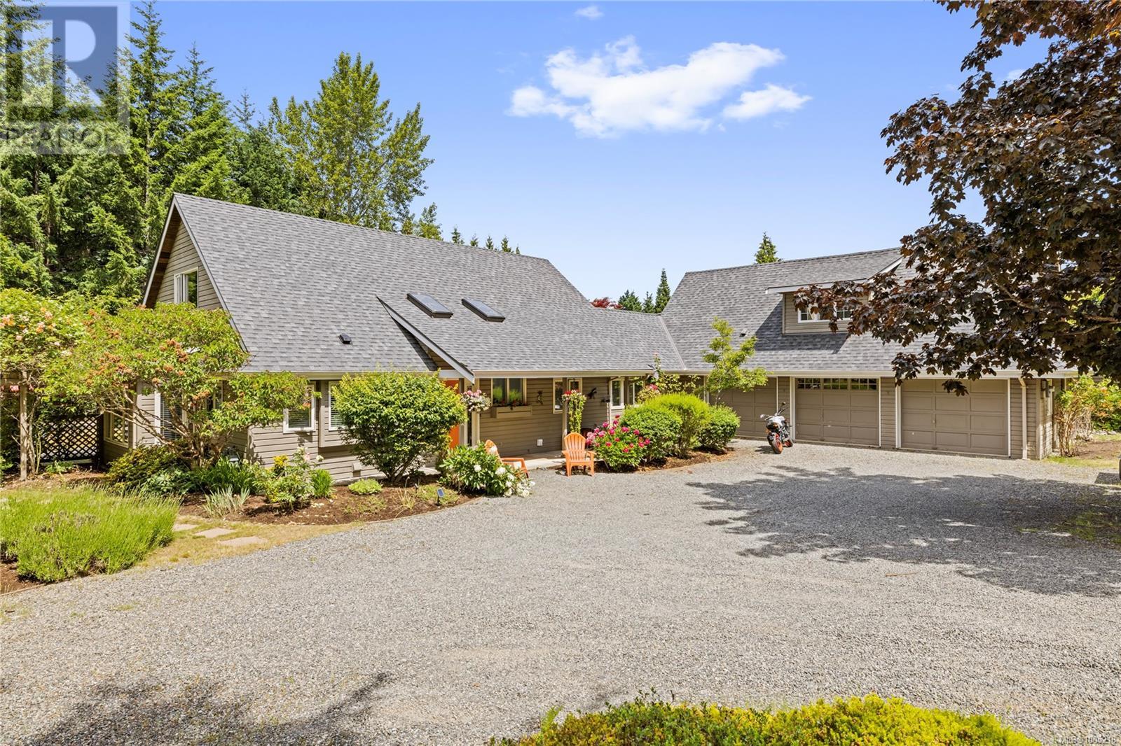 Photo 13 of 455 First Ave W, Qualicum Beach BC