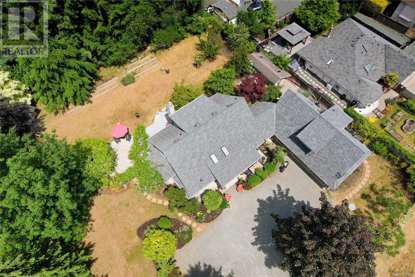 Photo 57 of 455 First Ave W, Qualicum Beach BC