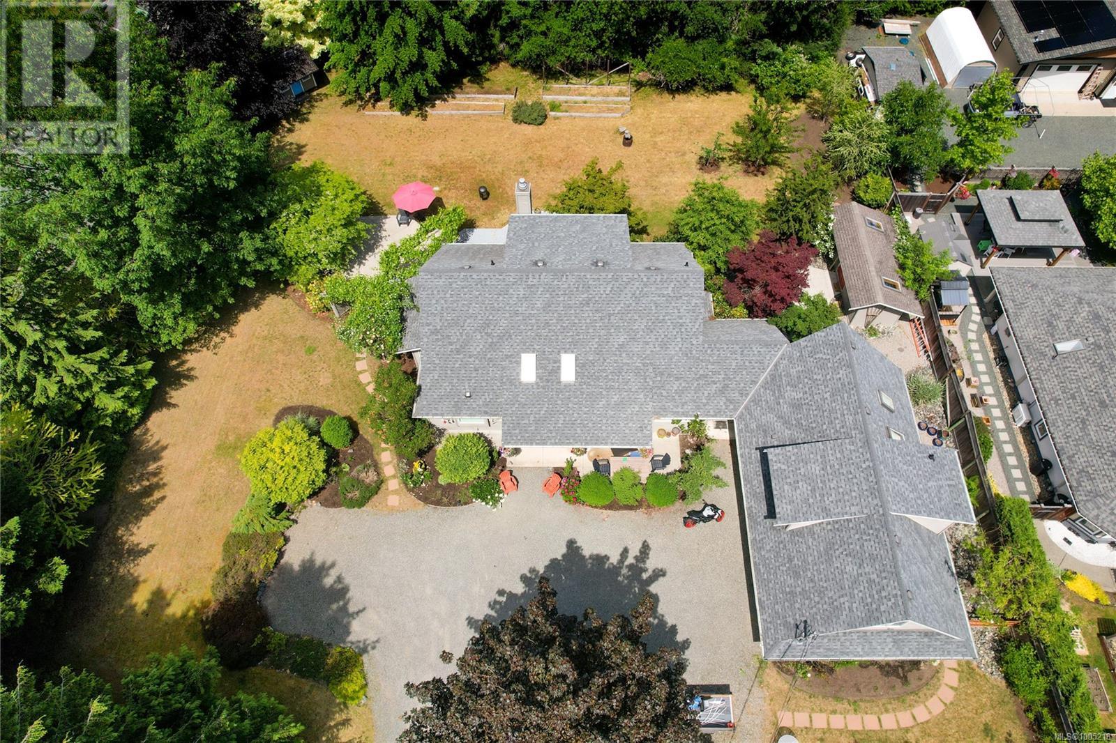 Photo 58 of 455 First Ave W, Qualicum Beach BC