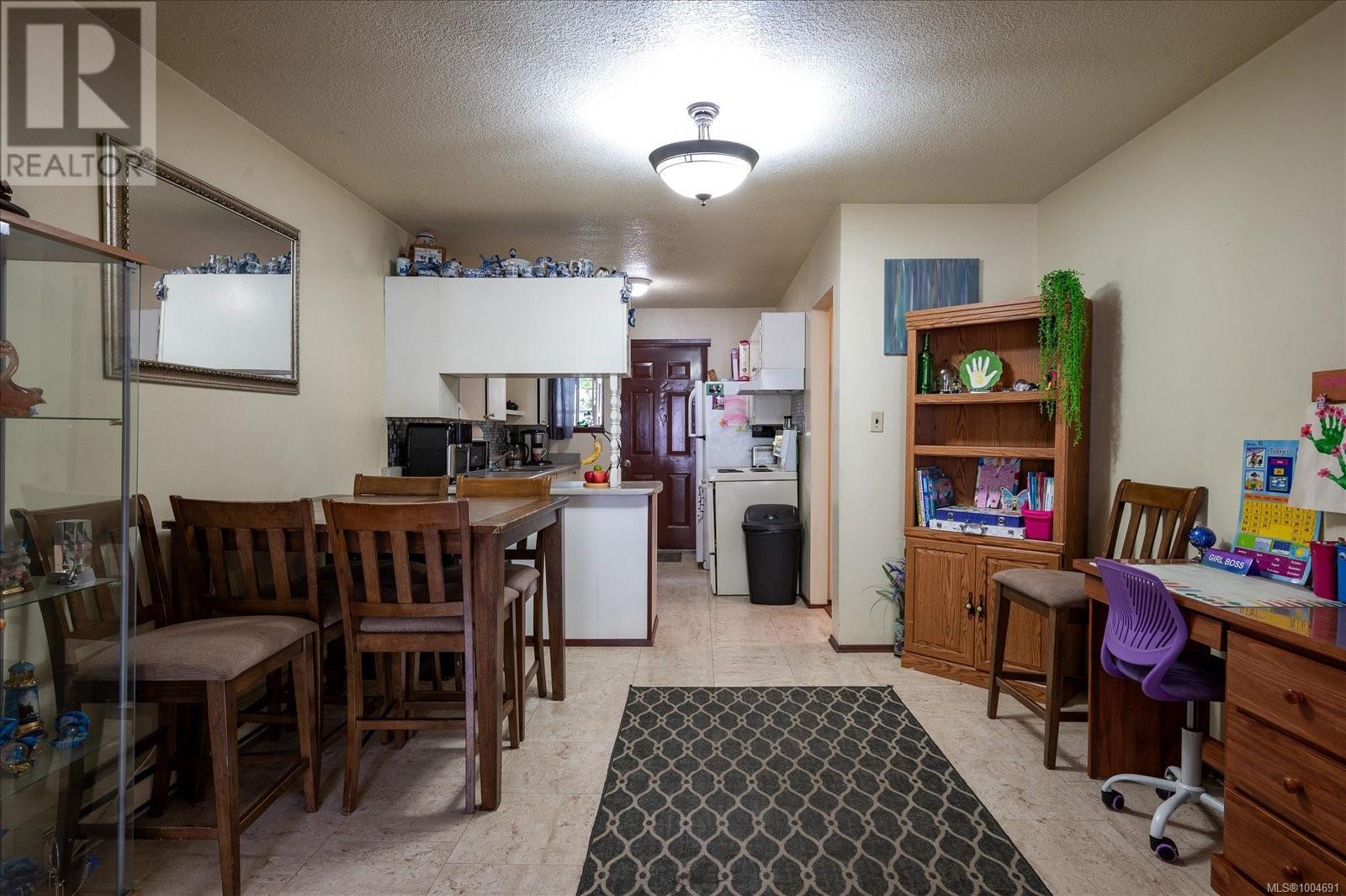 Photo 24 of A B 123 Adams Ave, Nanaimo BC