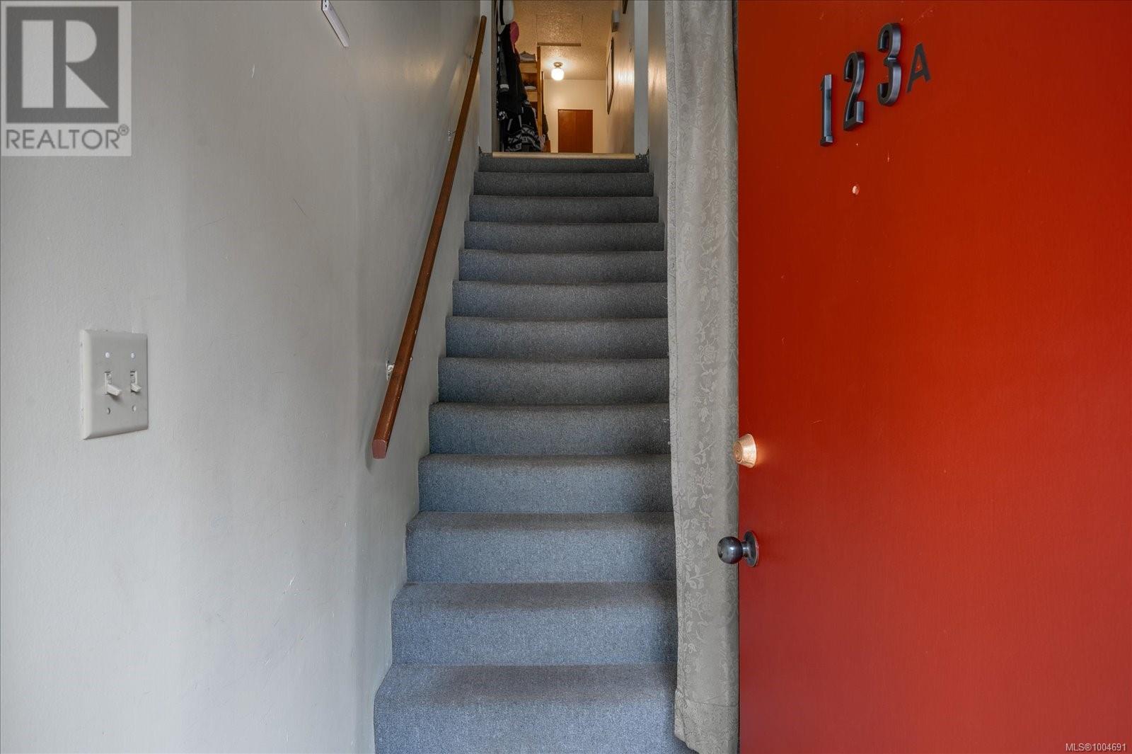 Photo 30 of A B 123 Adams Ave, Nanaimo BC