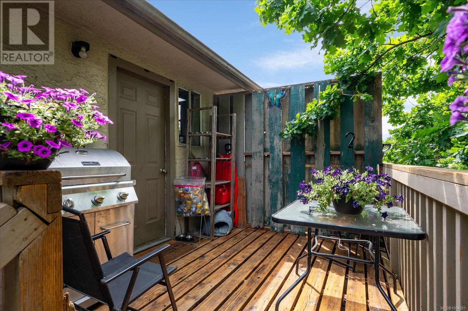 Photo 36 of A B 123 Adams Ave, Nanaimo BC