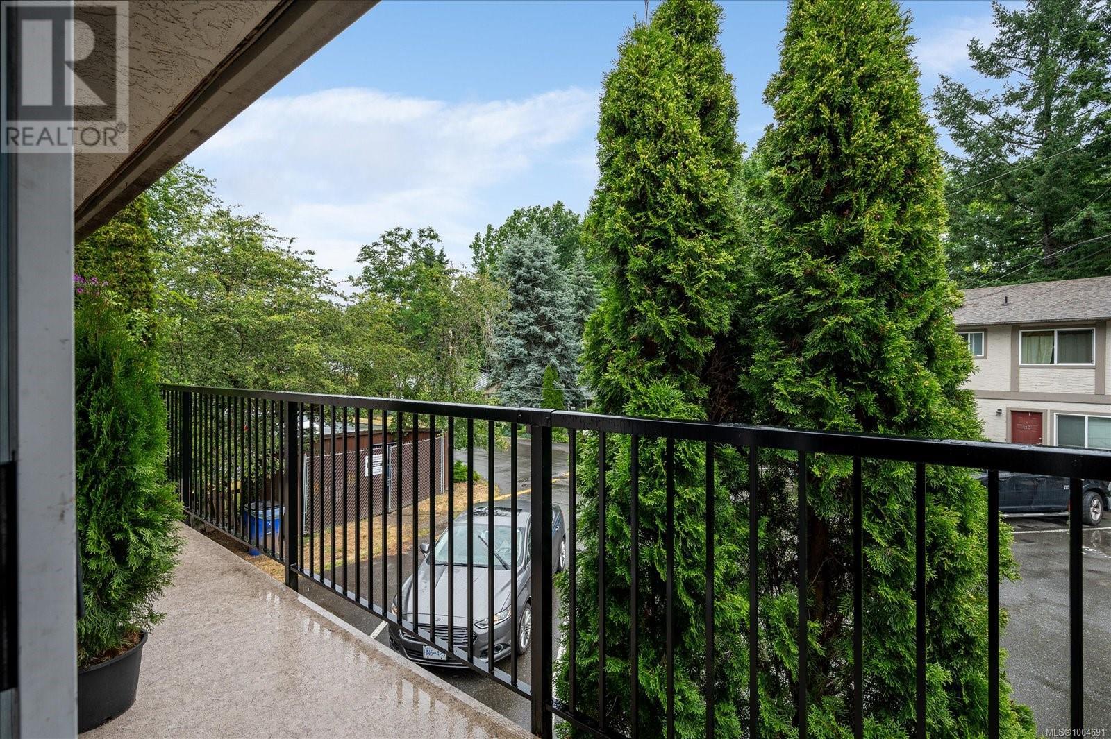 Photo 39 of A B 123 Adams Ave, Nanaimo BC
