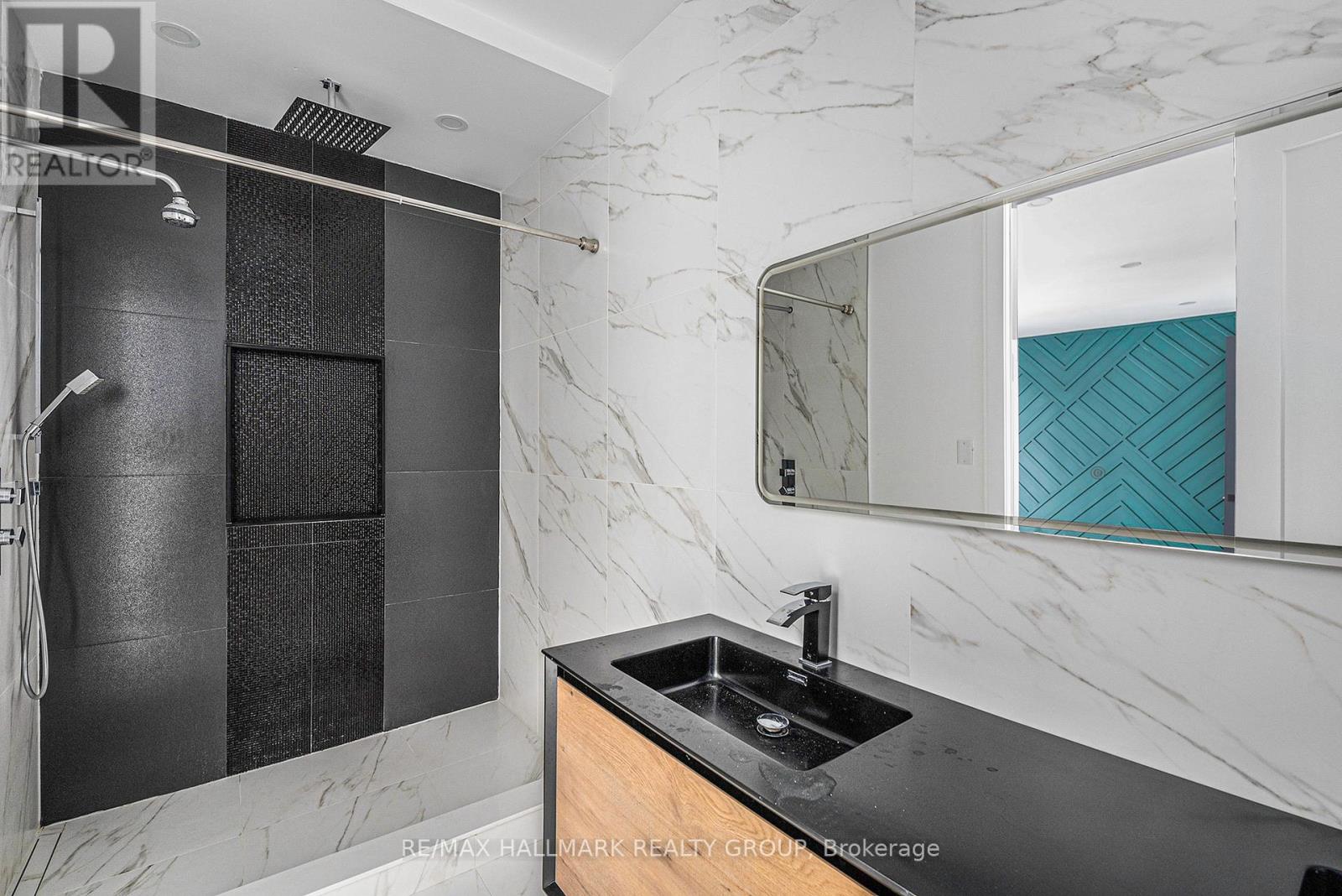Photo 39 of 132 Robert Taite Drive, Ottawa ON