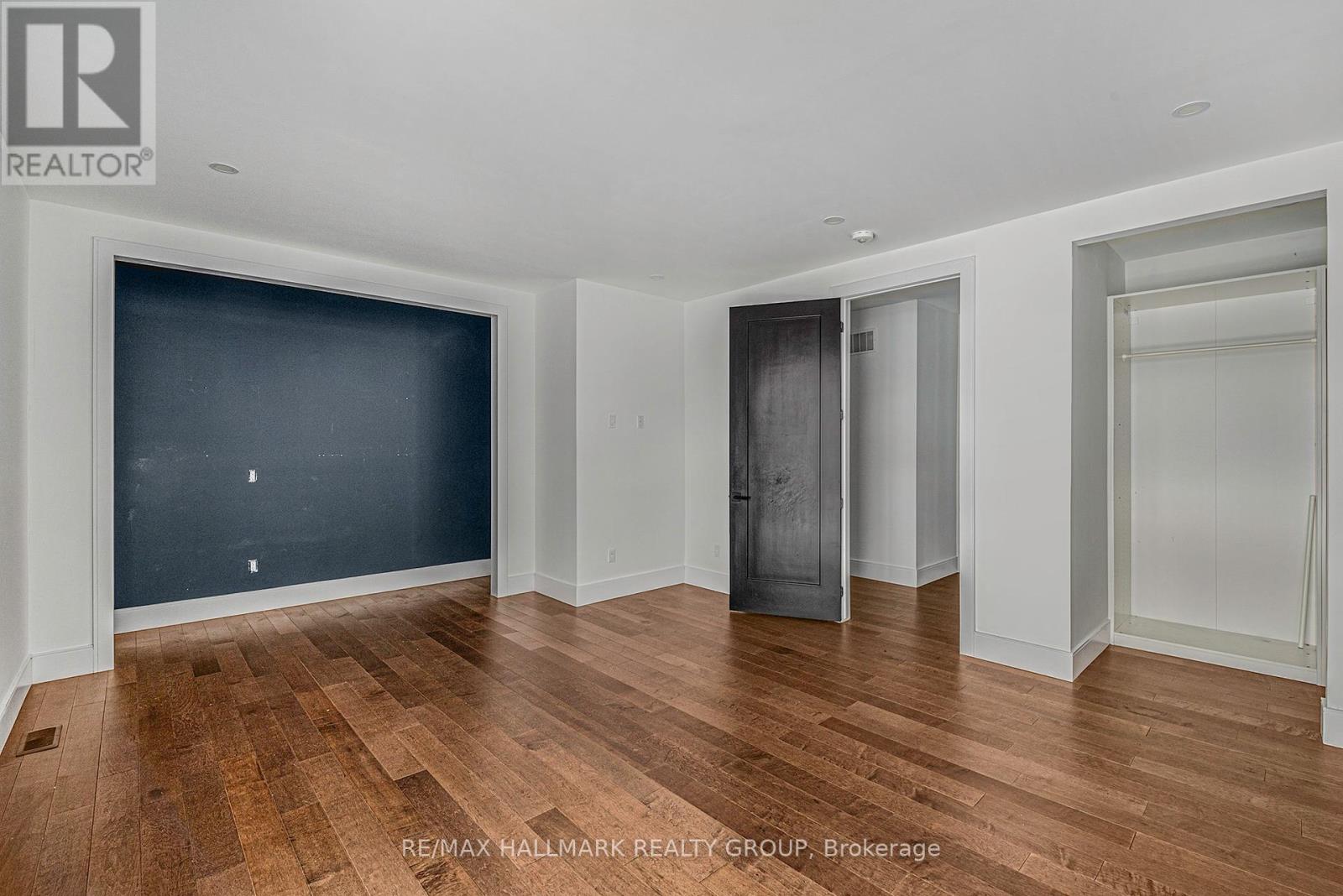 Photo 41 of 132 Robert Taite Drive, Ottawa ON
