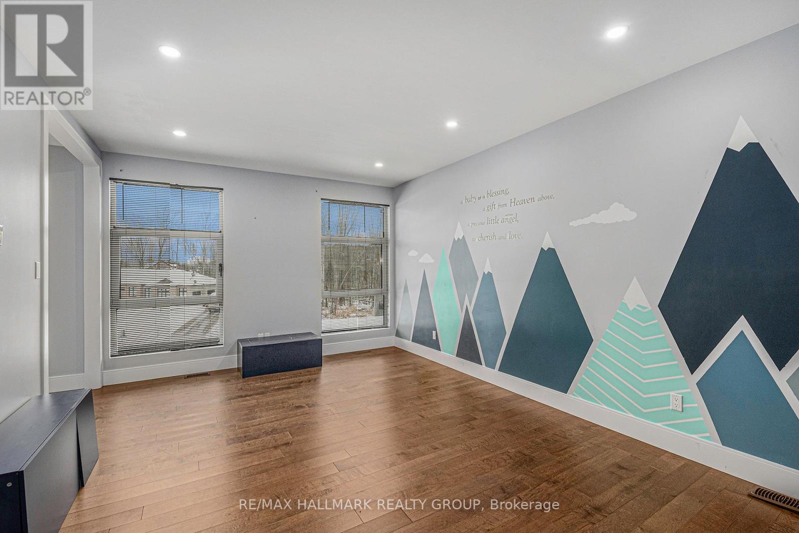 Photo 15 of 132 Robert Taite Drive, Ottawa ON