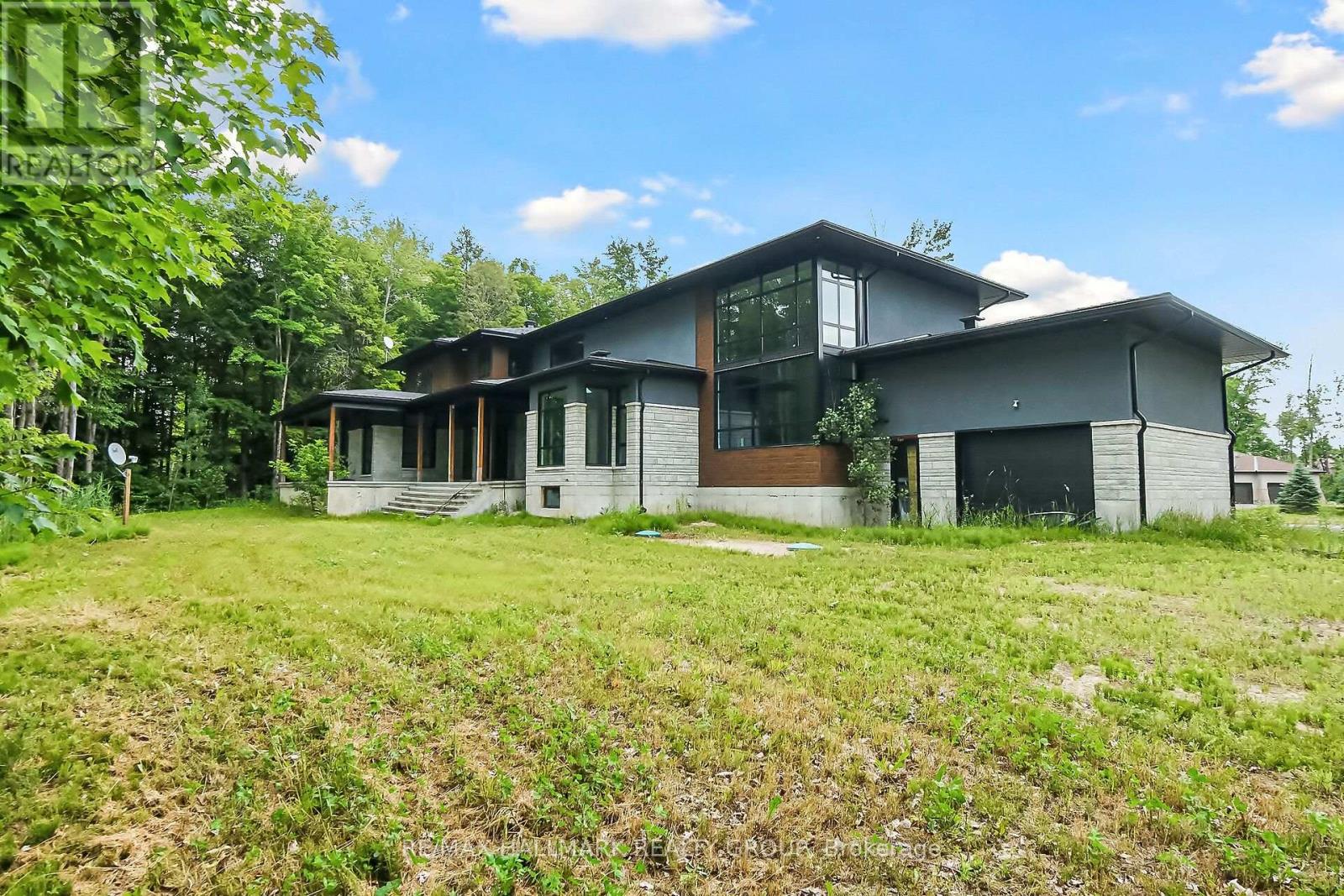 Photo 22 of 132 Robert Taite Drive, Ottawa ON
