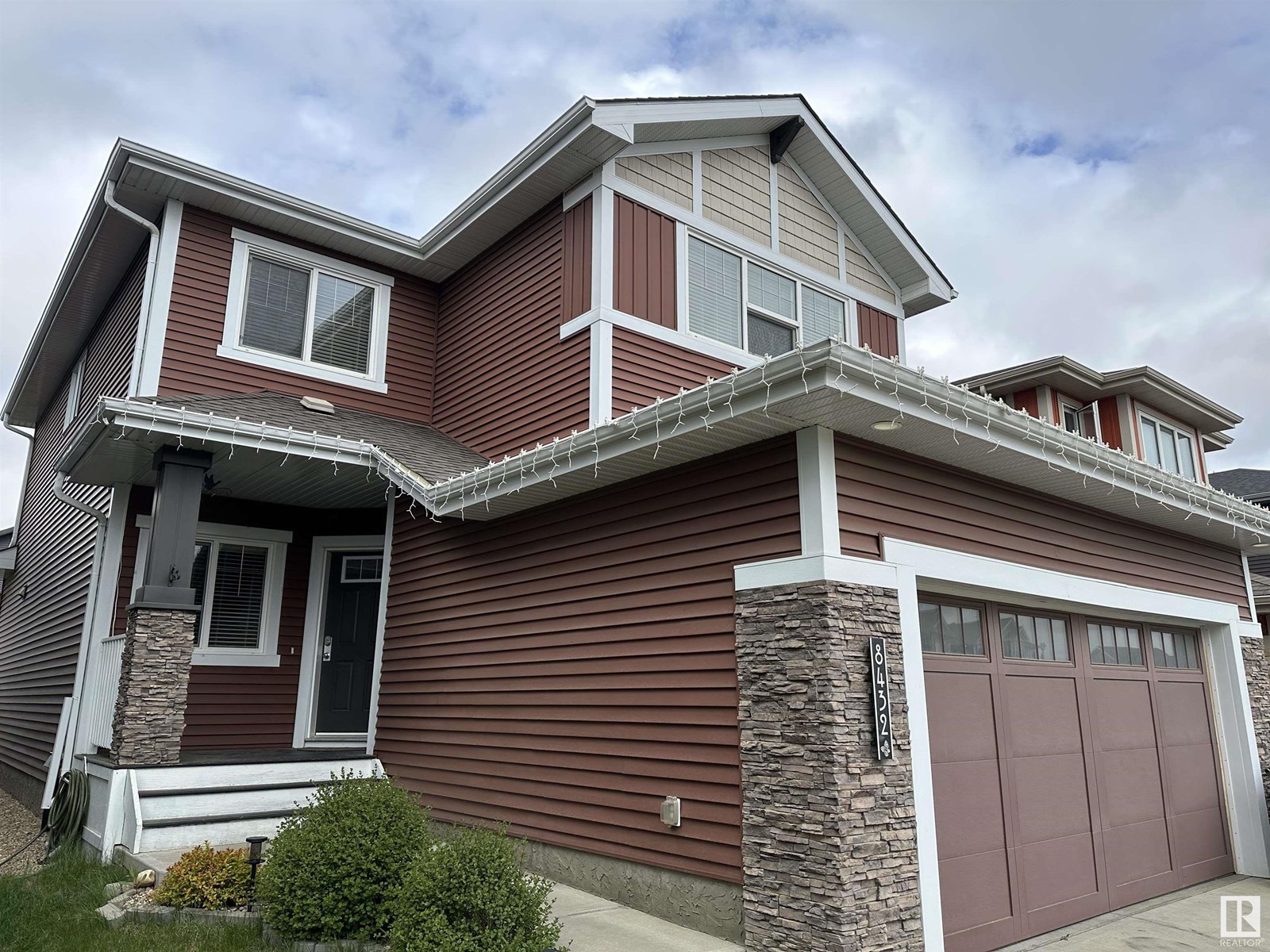 Photo 16 of 8432 219 St Nw, Edmonton AB