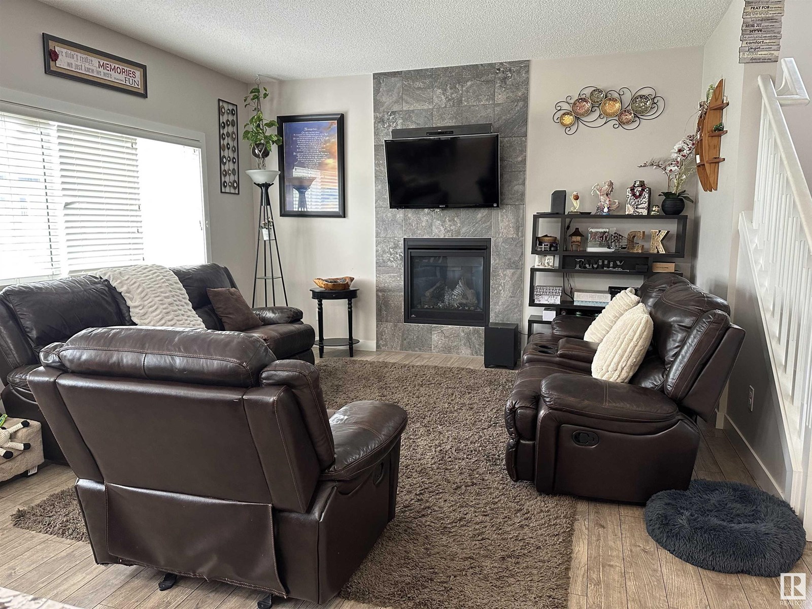 Photo 12 of 8432 219 St Nw, Edmonton AB