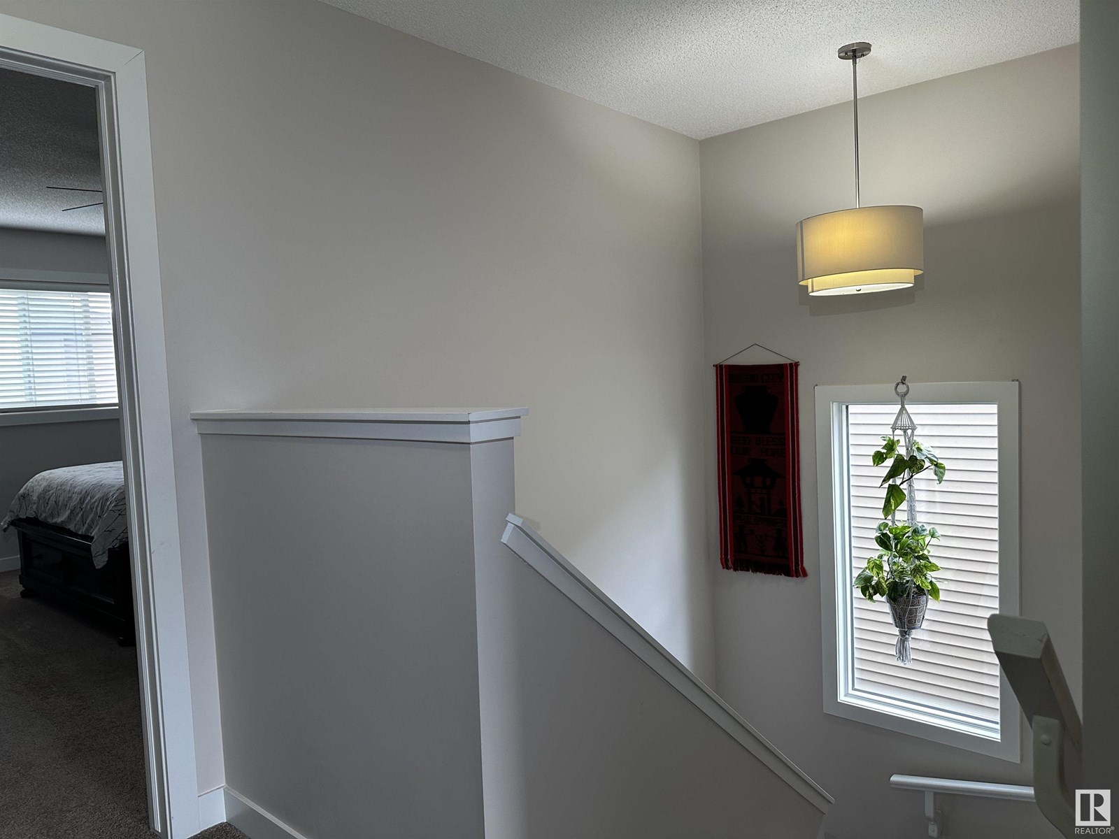 Photo 2 of 8432 219 St Nw, Edmonton AB