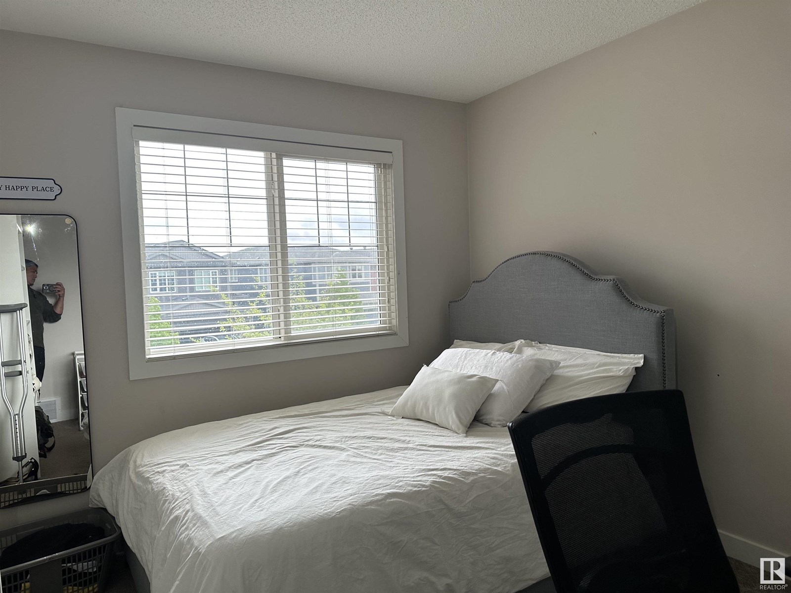 Photo 7 of 8432 219 St Nw, Edmonton AB