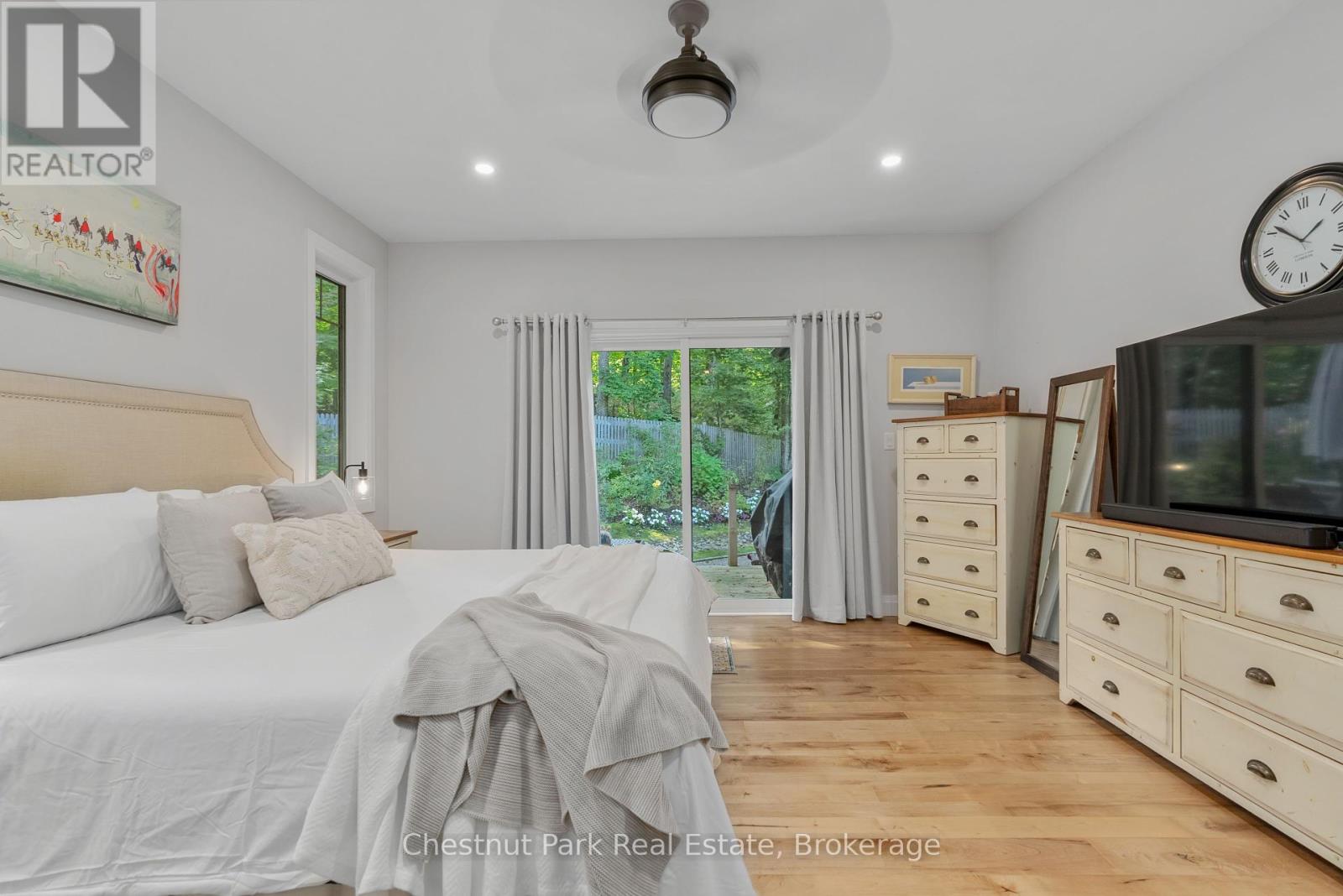 Photo 42 of 170 Springfield Road, Huntsville ON