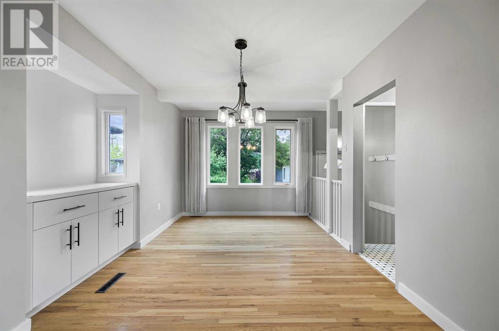 Single Family House for Sale in  Worcester Drive SW Wildwood Calgary 
