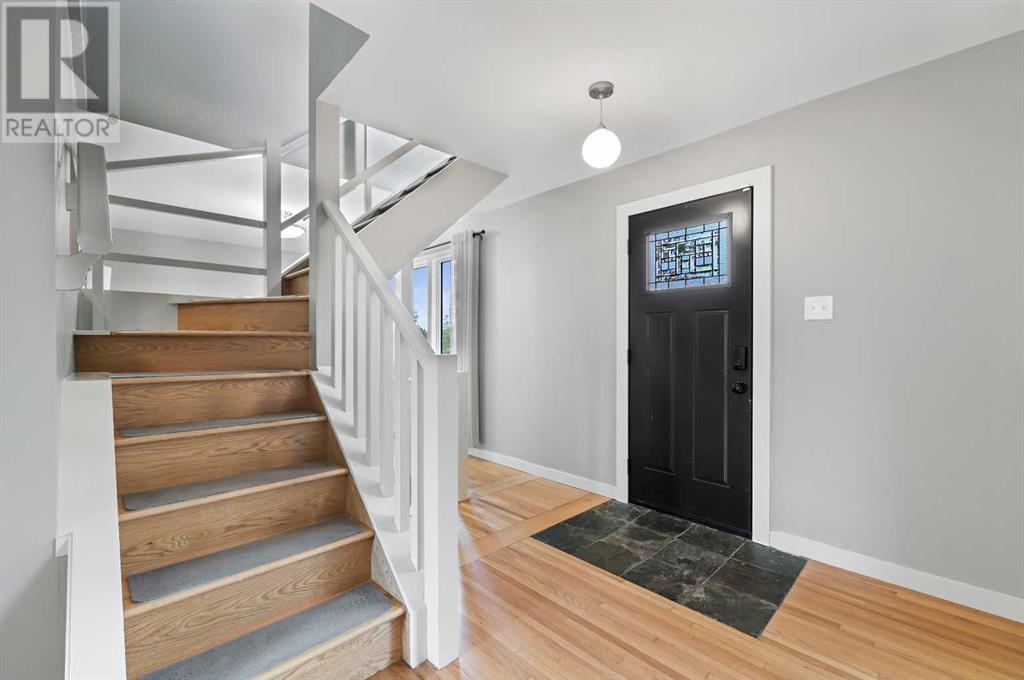 Single Family House for Sale in  Worcester Drive SW Wildwood Calgary 