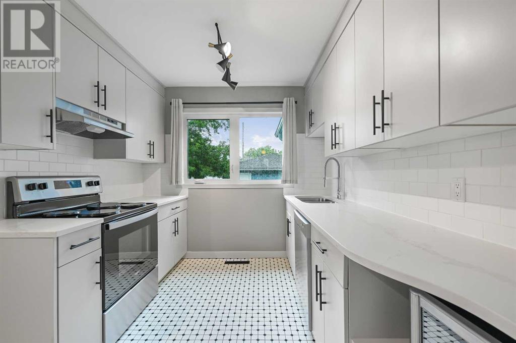 Single Family House for Sale in  Worcester Drive SW Wildwood Calgary 