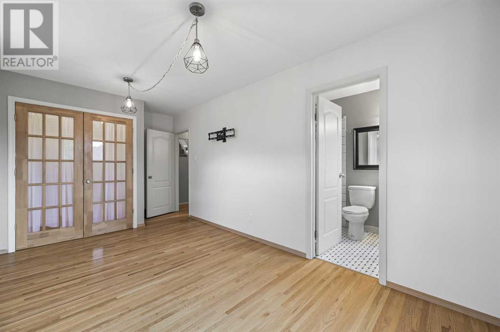 Single Family House for Sale in  Worcester Drive SW Wildwood Calgary 