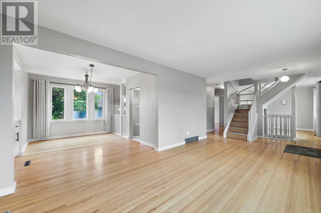 Single Family House for Sale in  Worcester Drive SW Wildwood Calgary 