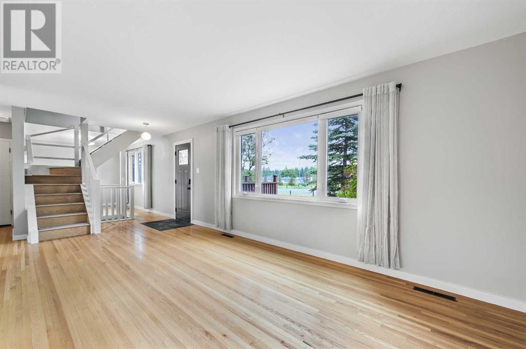 Single Family House for Sale in  Worcester Drive SW Wildwood Calgary 