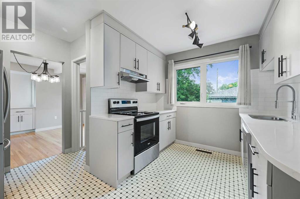 Single Family House for Sale in  Worcester Drive SW Wildwood Calgary 